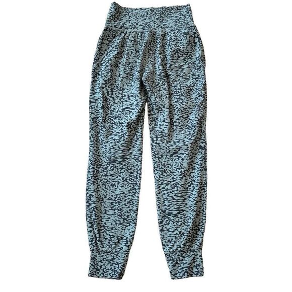Athleta salutation joggers size XS - Picture 3 of 5